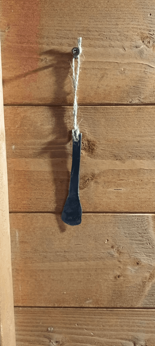 Fizzy can opener 